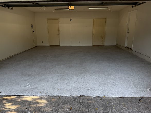 Finished flake garage floor by Happy Slab Coatings